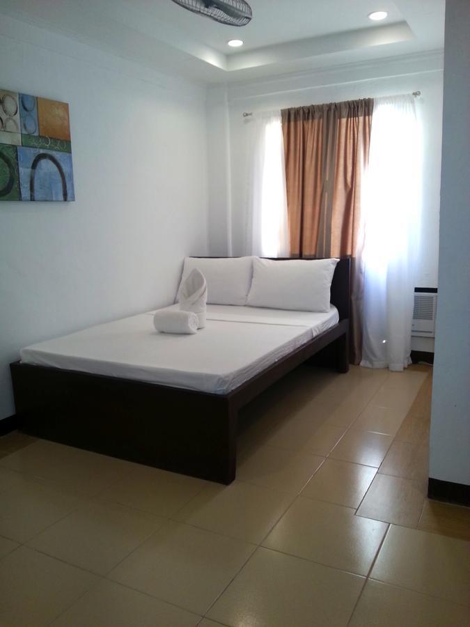 קורון Ricardo Valley Inn מראה חיצוני תמונה