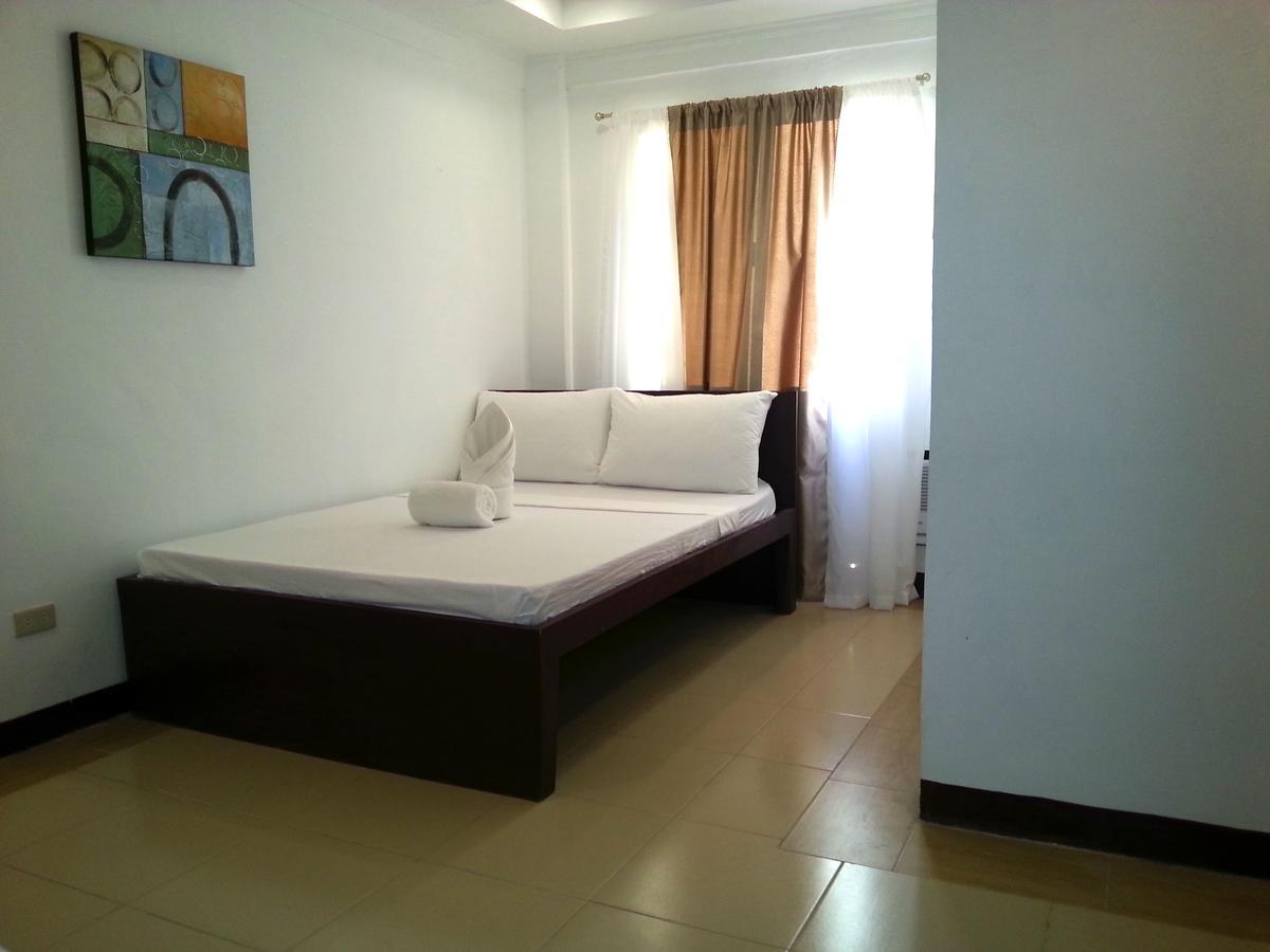 קורון Ricardo Valley Inn מראה חיצוני תמונה