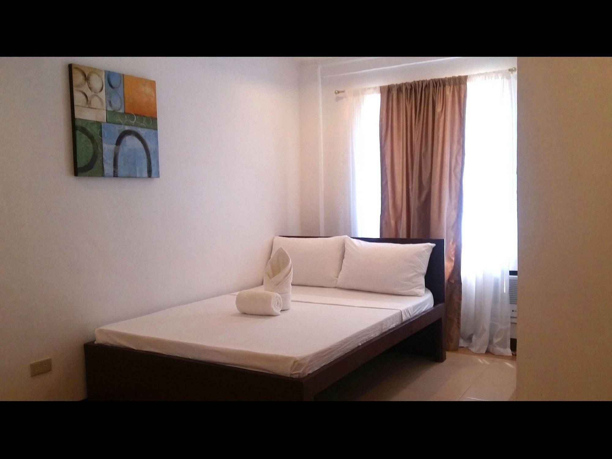 קורון Ricardo Valley Inn מראה חיצוני תמונה