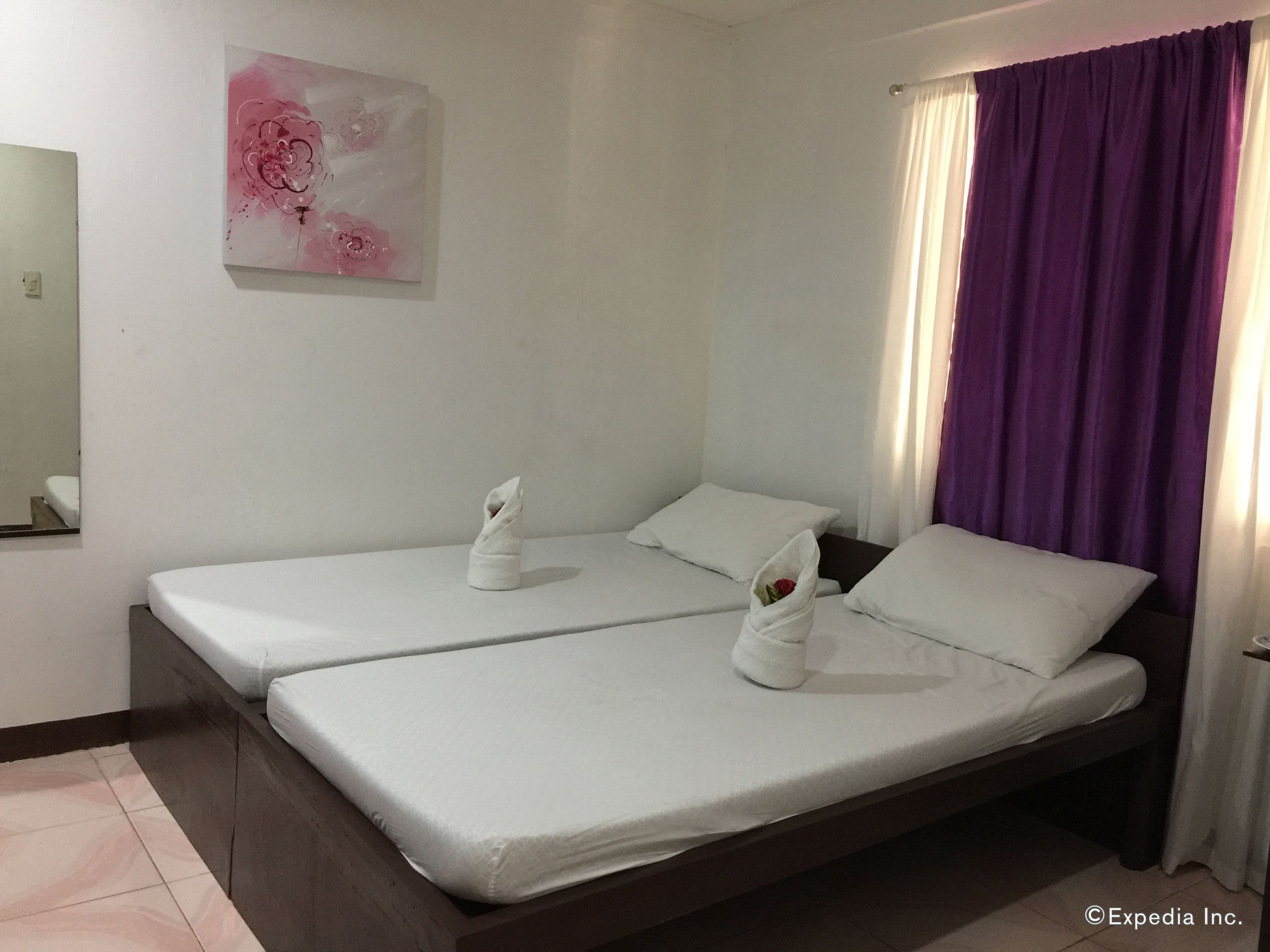 קורון Ricardo Valley Inn מראה חיצוני תמונה